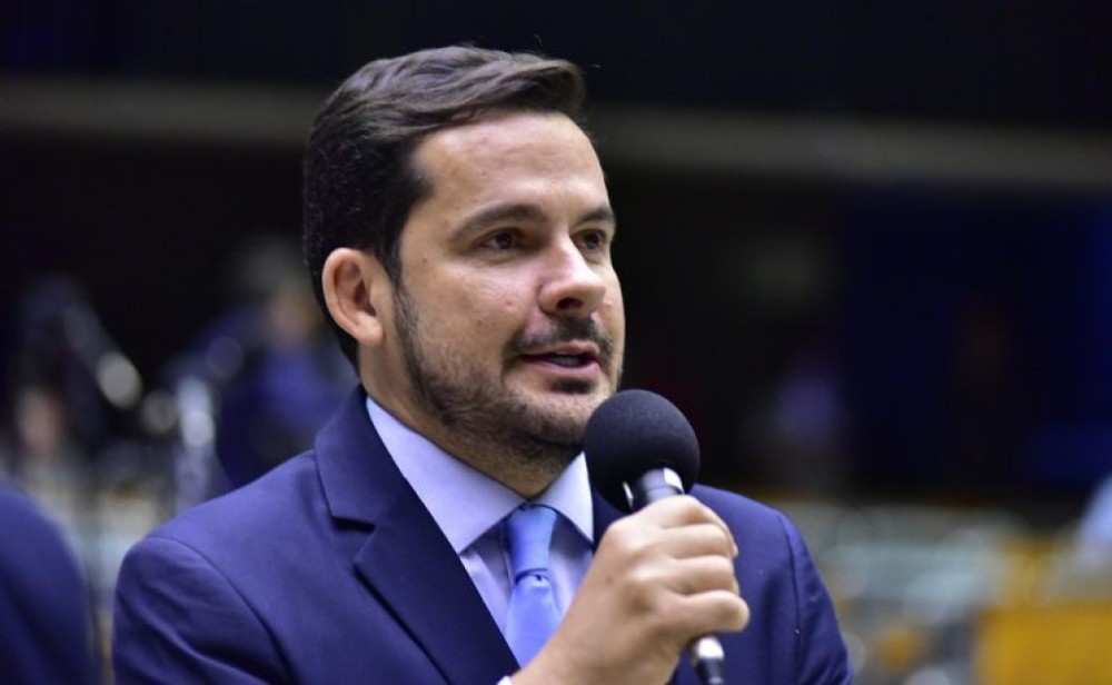 Projeto determina que representantes de pais de alunos nos conselhos do Fundeb sejam filiados a confederação nacional