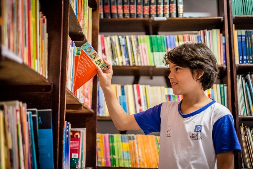 Livros de escritores regionais são lançados com apoio de edital do Governo do Estado