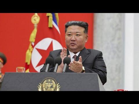 Kim Jong-un assinala com gigantesca explosão fase final da construção de empreendimento em Pyongyang
