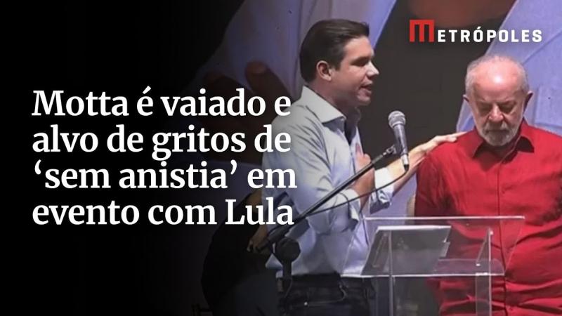 Motta é recebido com vaias e gritos de 